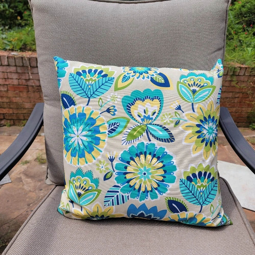 Richloom Solarium Flowers Lanai Throw Pillows In/Outdoor set of 2 16 X 16